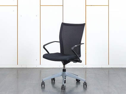 Конференц кресло для переговорной  Черный Ткань/сетка  Haworth Comforto  (УДТЧ-04110)