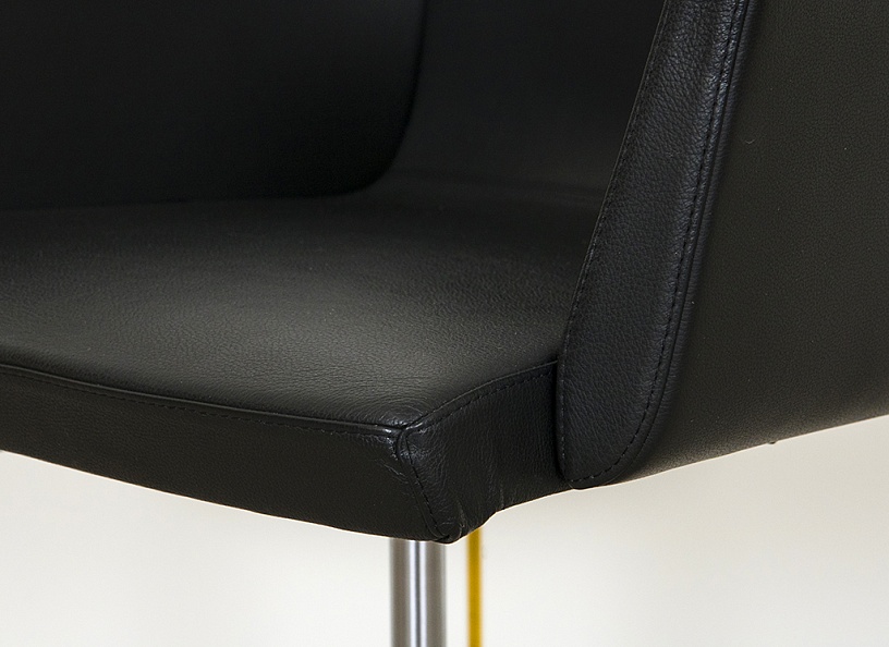 Офисное кресло для персонала  EMMIEGI Кожа/металл Черный   (061122-27018)