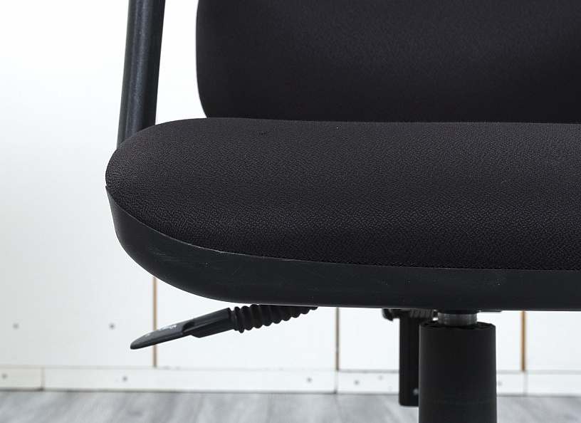 Офисное кресло для персонала   Ткань Черный   (КПТЧ-29034)