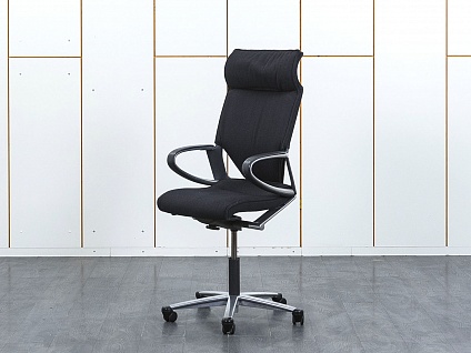 Офисное кресло руководителя  Wilkhahn  Ткань Черный Modus   (КРТЧ-29111)