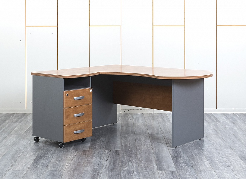 Комплект офисной мебели стол с тумбой Berlin 1 600х1 000х750 ЛДСП Ольха   (СПУЛКл-04044)
