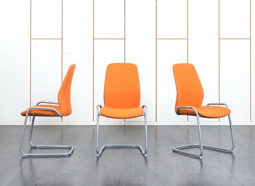 Конференц кресло для переговорной  Оранжевый Ткань Kinnarps   (УДТО-24110)