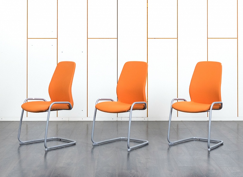 Конференц кресло для переговорной  Оранжевый Ткань Kinnarps   (УДТО-24110)