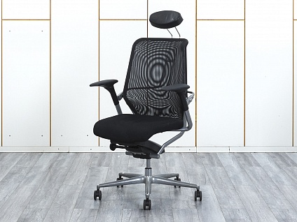 Офисное кресло руководителя  INTERSTUHL Сетка Черный MITOS  (КРСЧ-30052)