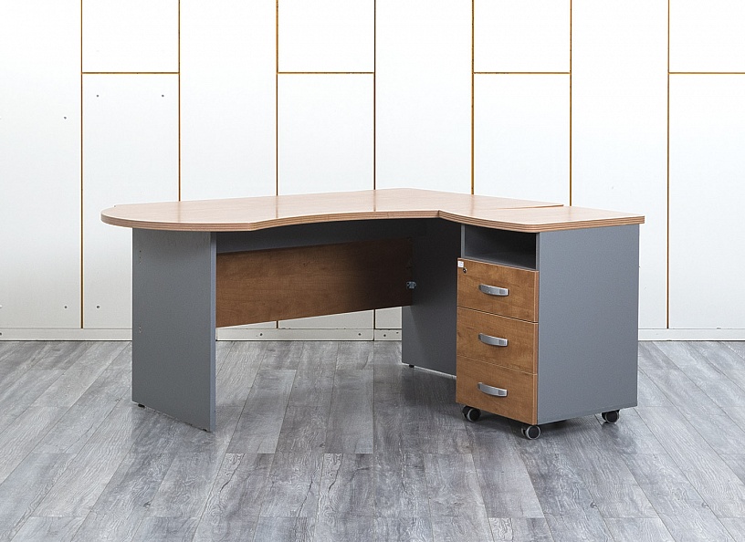 Комплект офисной мебели стол с тумбой Berlin 1 600х1 000х750 ЛДСП Ольха   (СПУЛКп-04044уц)