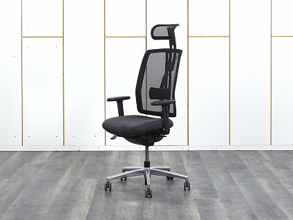 Офисное кресло руководителя  Trendoffice Сетка Черный   (КРСЧ-22093уц)