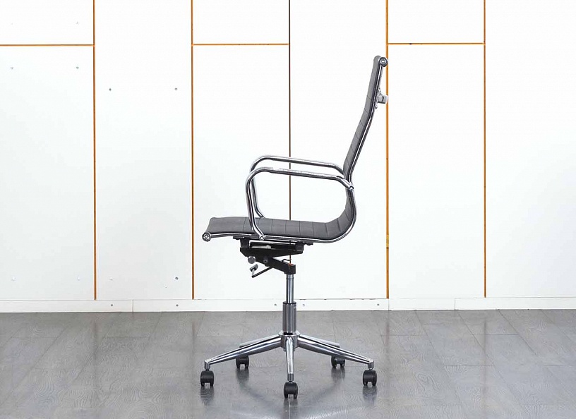 Офисное кресло руководителя   Кожзам Черный   (КРКЧ-11011)
