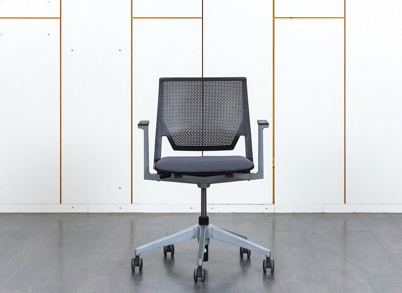 Офисное кресло для персонала  Haworth Ткань Черный   (КПТЧ-04110)