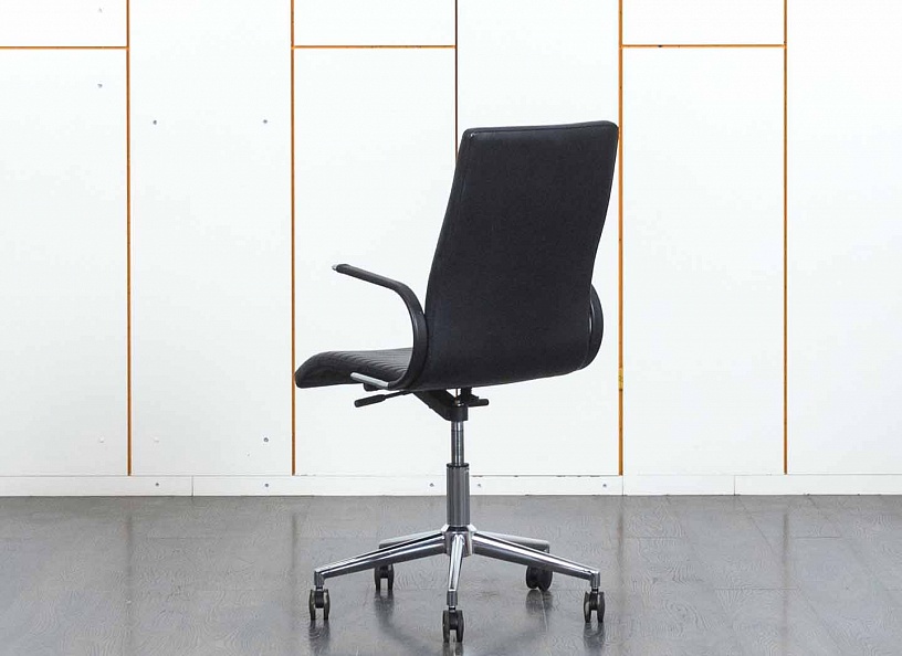 Офисное кресло руководителя   Кожзам Черный   (КРКЧ-12011)