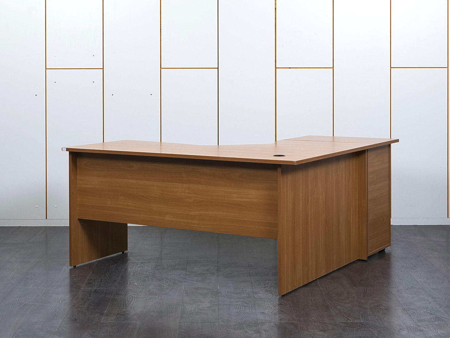 Комплект офисной мебели стол с тумбой  1 600х1 180х750 ЛДСП Ольха   (СПУЛКл-28091)