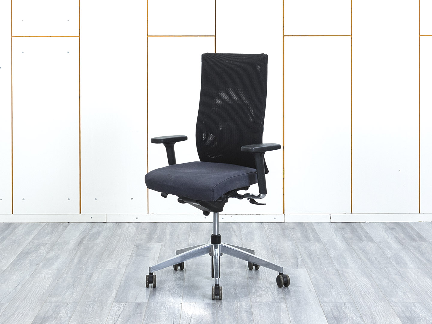 Офисное кресло руководителя  Dauphin Ткань Синий   (КРТН1-13123)