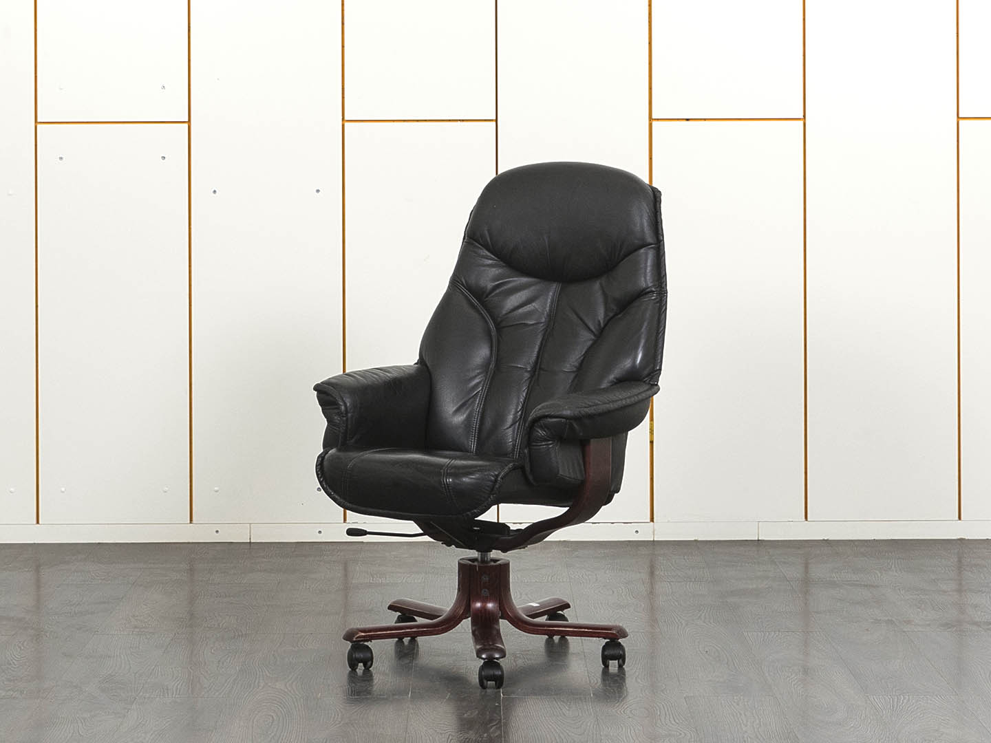 кресла офисные для руководителей до 150 кг