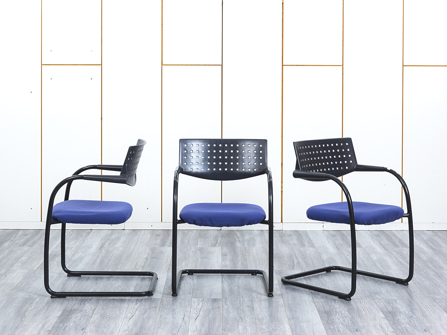 Конференц кресло для переговорной  Синий Ткань VITRA VISAVIS 2  (КДТН-28113)