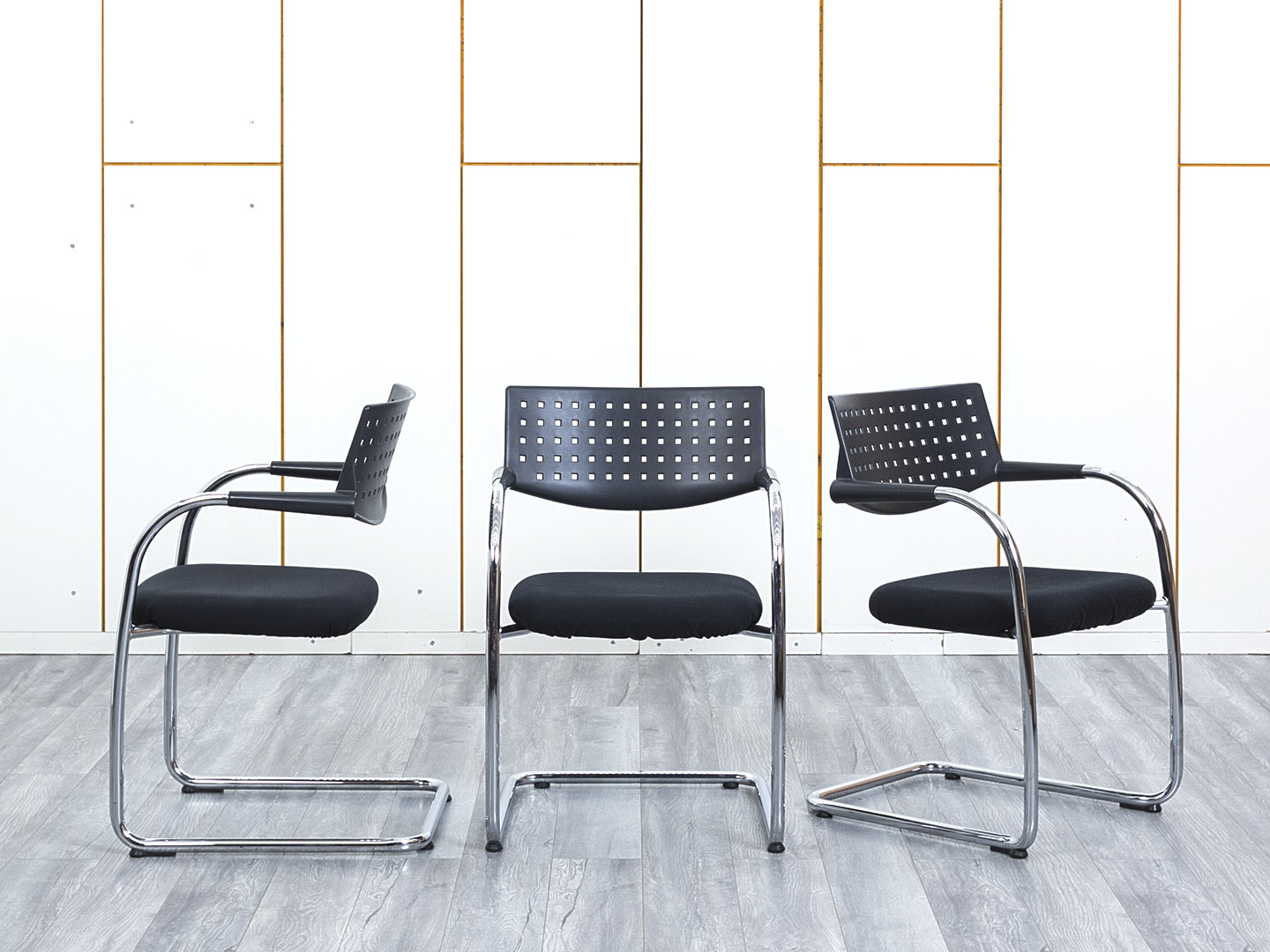 Конференц кресло для переговорной  Черный Ткань VITRA VISAVIS  (КДТЧ-28113)