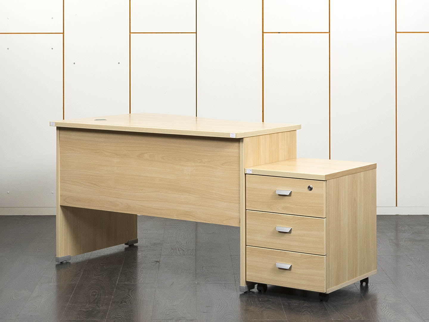 Комплект офисной мебели стол с тумбой  1 200х800х760 ЛДСП Клен   (СПУВКп-22041)