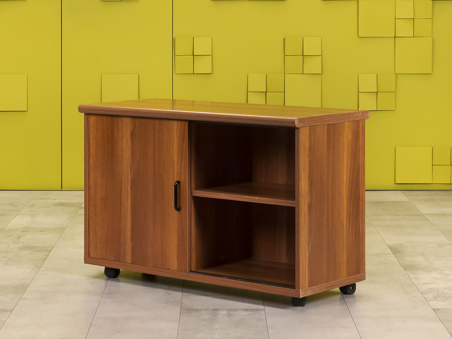 Тумба греденция ЛДСП Орех Россия  ГРХ-31035