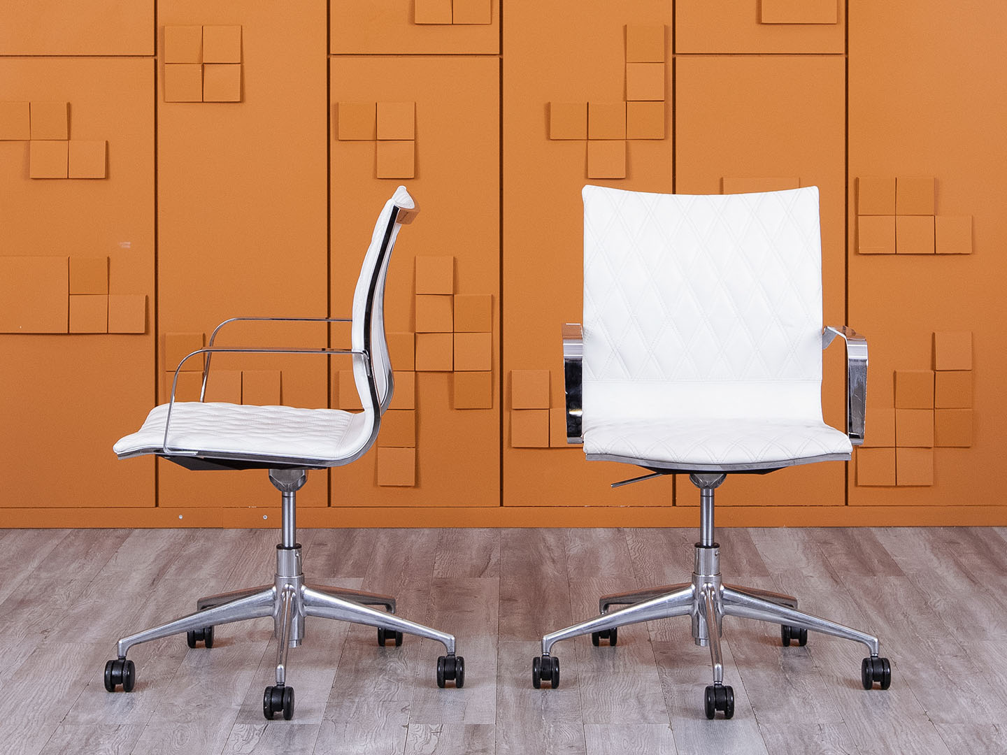 Офисное кресло для персонала  Kastel Кожа Белый   (КПКБ-28055)