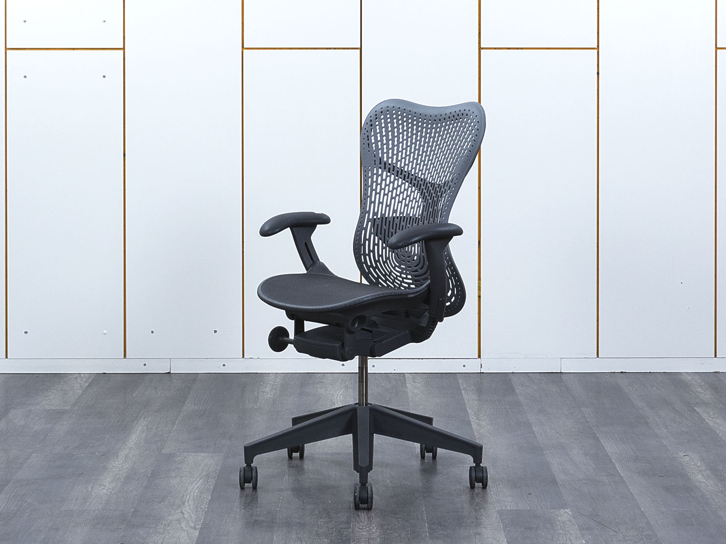 Кресло herman miller mirra 2