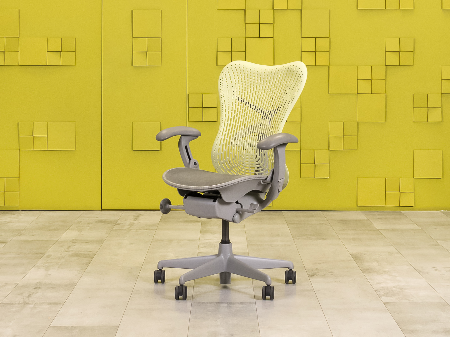 Офисное кресло руководителя на колесах Mirra 1 Herman Miller Сетка Серый США  КРТС1-05115