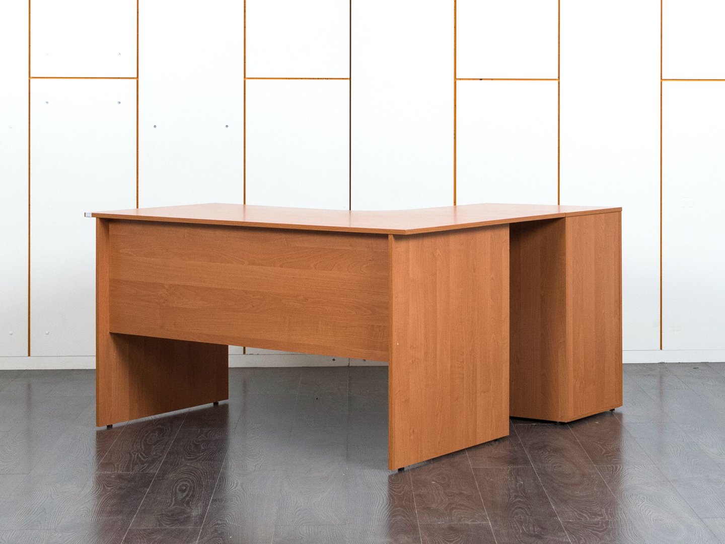 Комплект офисной мебели стол с тумбой  1 380х1 360х730 ЛДСП Ольха   (СПУЛК2л-03110)