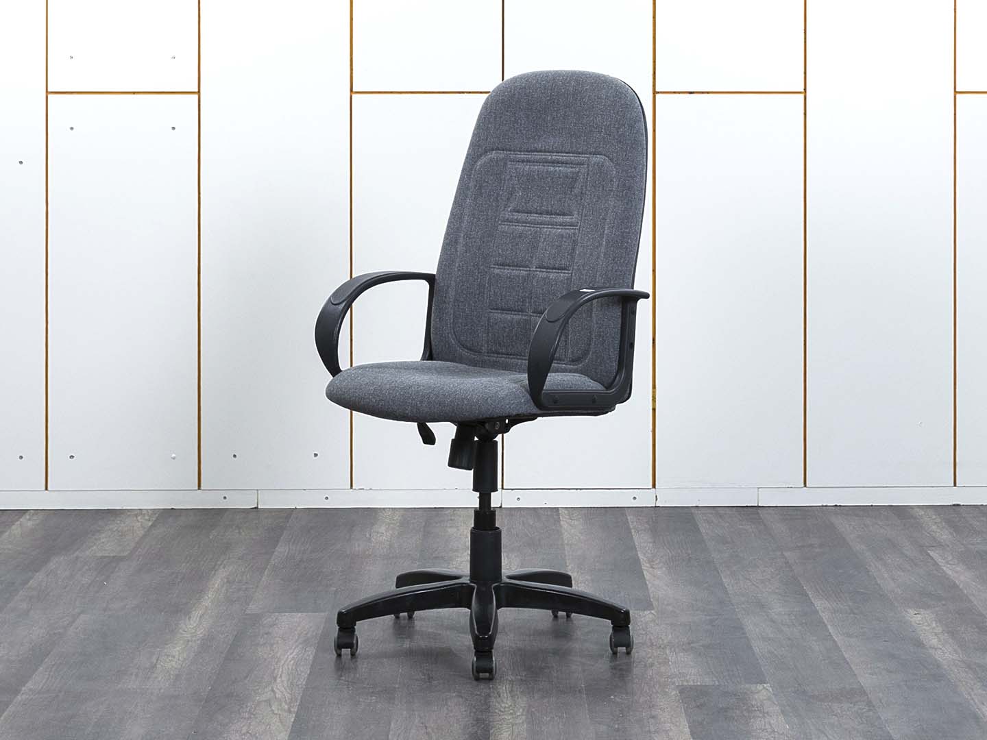 Офисное кресло руководителя   Сетка Серый   (КРТС2-20122)