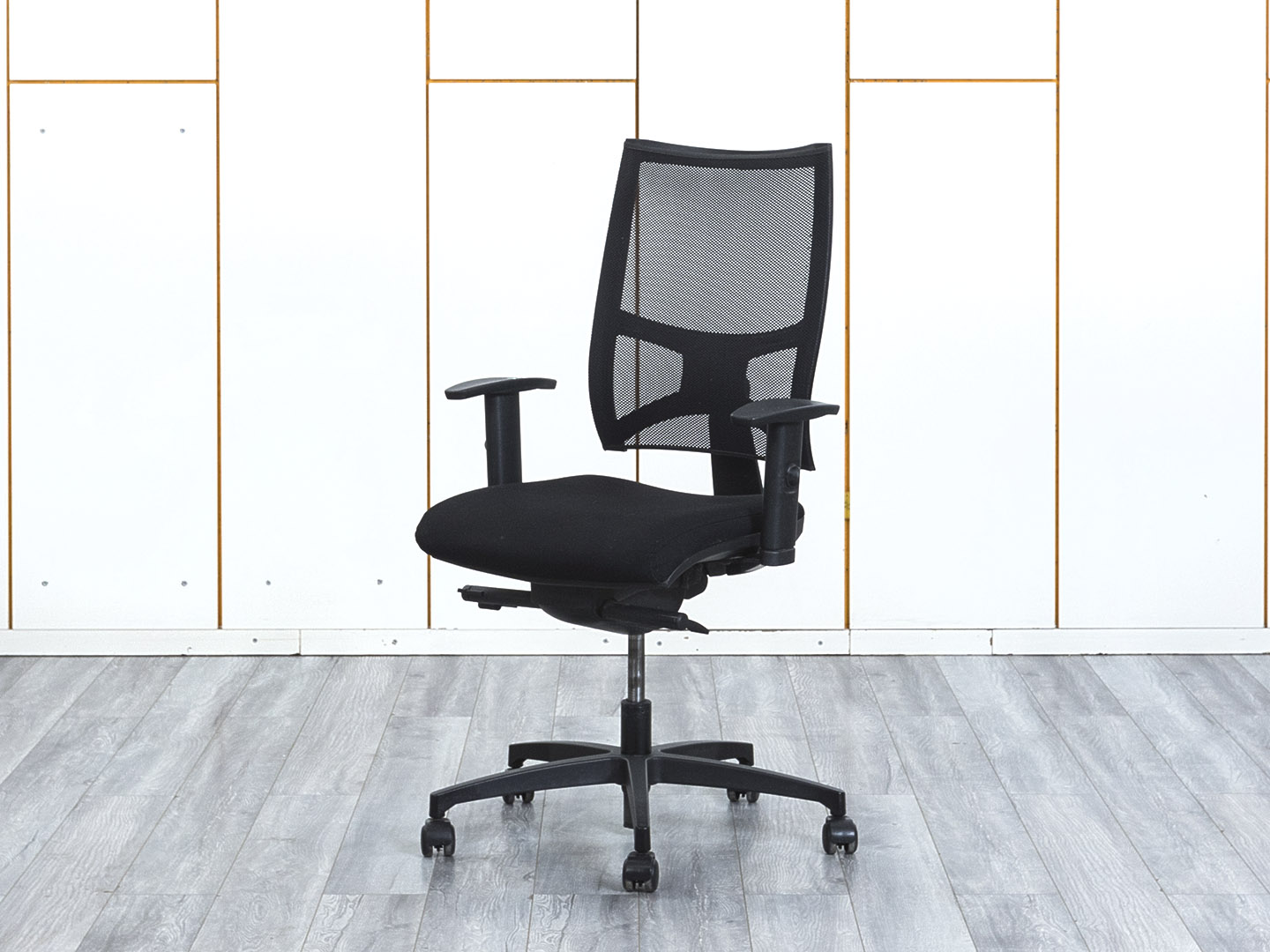 Офисное кресло для персонала  Sitland  Сетка Черный Team Strike  (КПСЧ-20054)