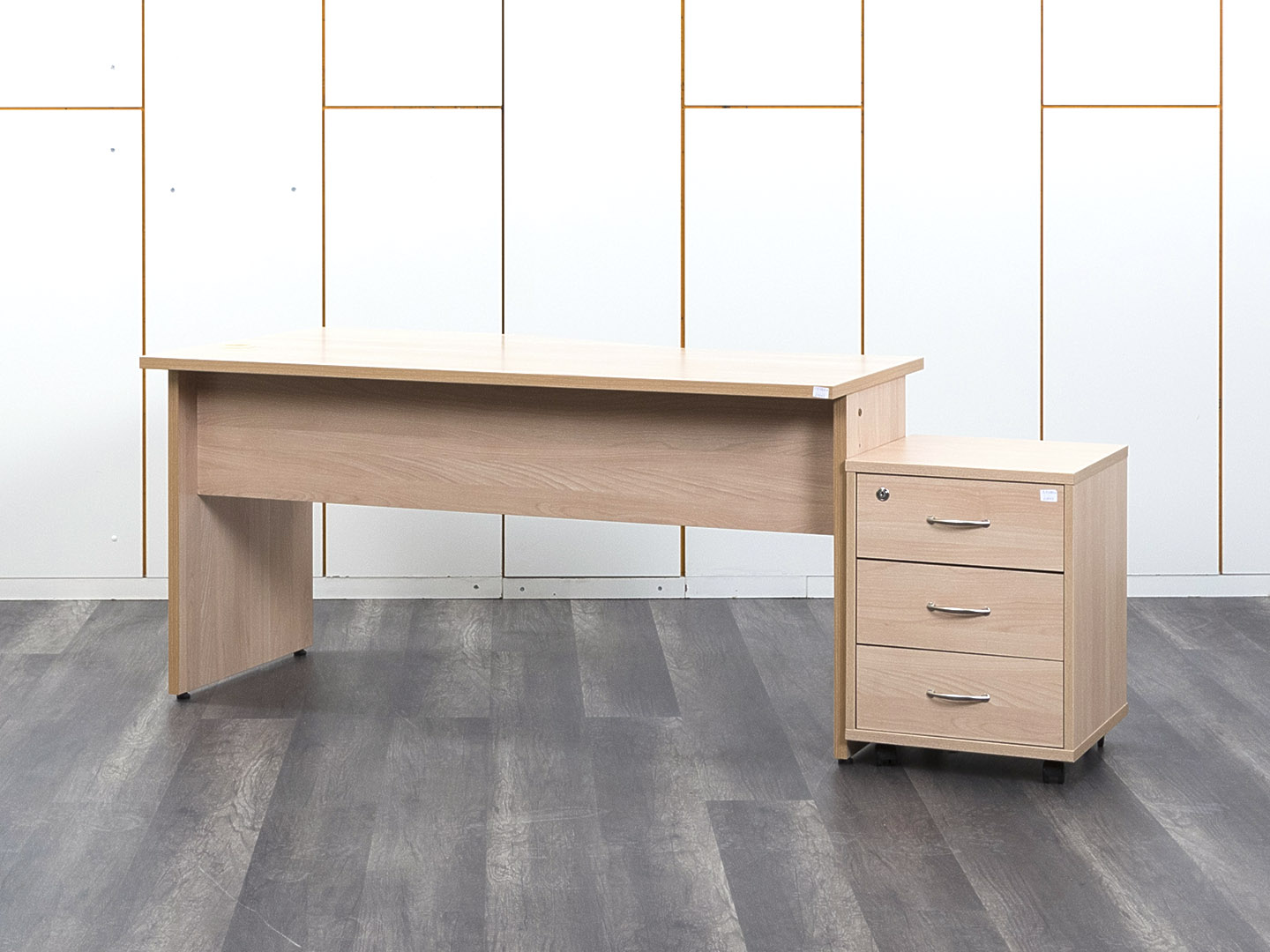 Комплект офисной мебели стол с тумбой  1 500х800х750 ЛДСП Бук   (СПЭВКп-21042)