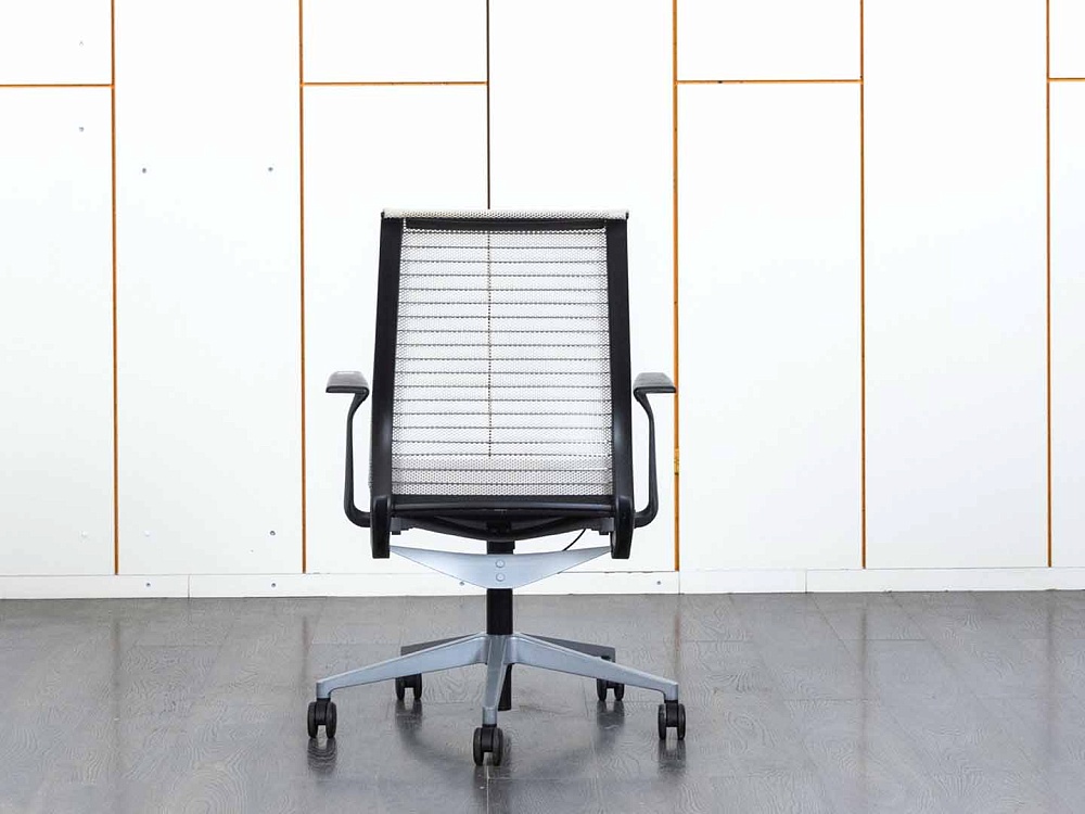 Конференц кресло для переговорной  Серый Ткань SteelCase Think  (КПТС-12011)