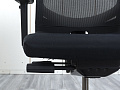 Офисное кресло для персонала  Haworth Сетка Черный Comforto  (КПСЧ1-01044)