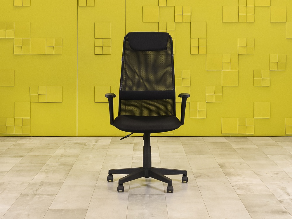 Офисное кресло руководителя на колесах       КРТЧ1-19125