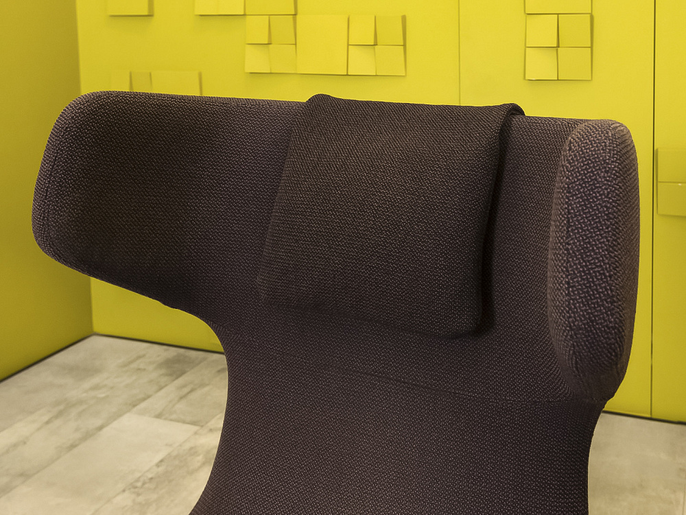 Комплект из 2-х мягких кресел Vitra Ткань Коричневый Швейцария  КНТК-24026