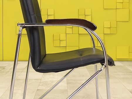 Конференц кресло для переговорной САМБА Кожзам Чёрный Россия  КНКЧ-10025