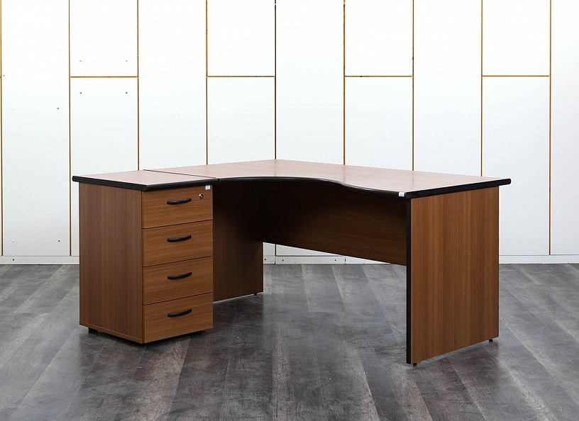 Комплект офисной мебели стол с тумбой  1 600х980х750 ЛДСП Орех   (СПУХКл-26013)