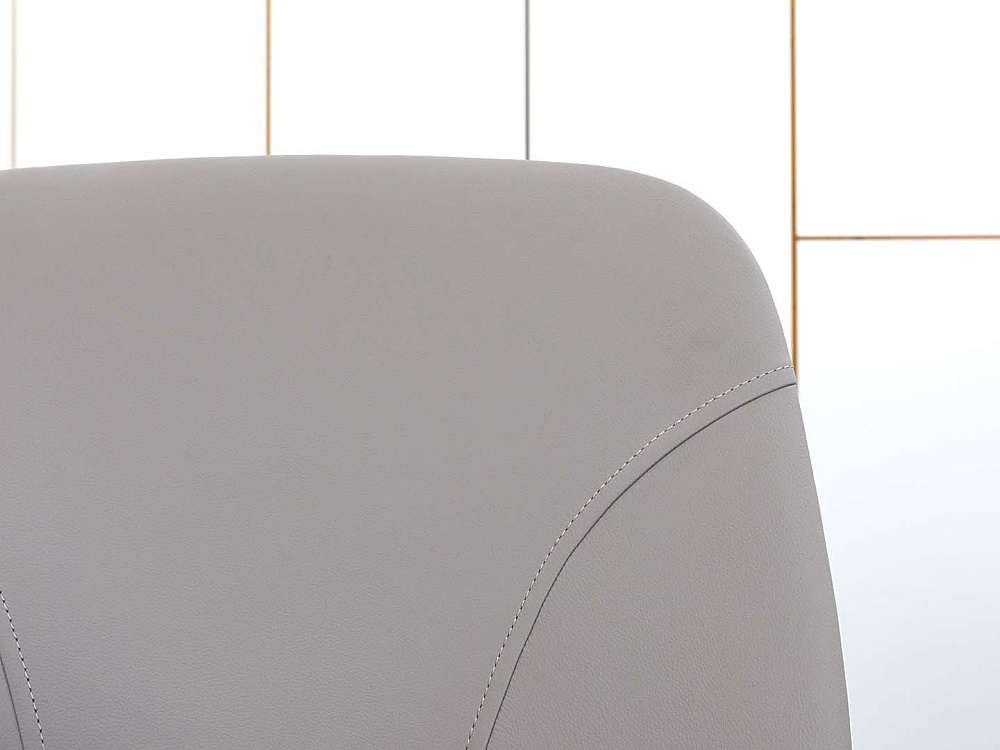 Офисное кресло руководителя  SteelCase Кожа Бежевый Leap B  (КРКБ-16122)