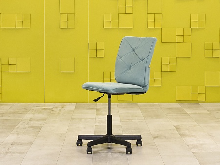 Офисное кресло для персонала на колесах Монро NEO-21 мята Ткань Зелёный Россия