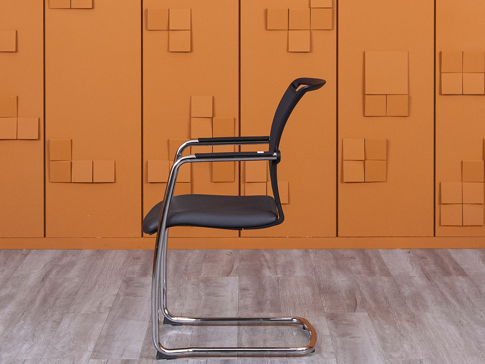 Конференц кресло для переговорной  Черный Ткань LD Seating Look  (КДСЧ-27025)