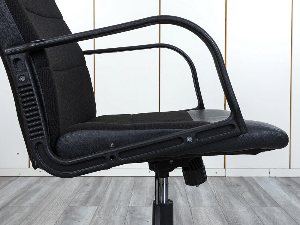 Офисное кресло руководителя   Ткань Черный   (КРТЧ1-01094)