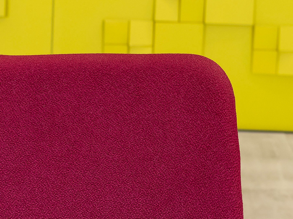 Конференц кресло для переговорной на ножках Steelcase Ткань Чёрный; Красный Франция_КНТЧ2-240923