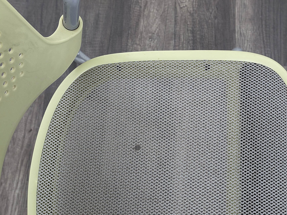 Конференц кресло для переговорной  Салатовый Сетка Herman Miller Caper  (УНСС-21082уц)