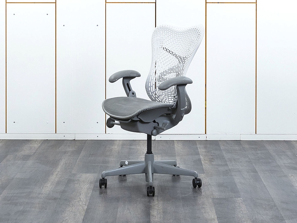 Офисное кресло руководителя  Herman Miller Сетка Белый Mirra  (КРСБ-13112)