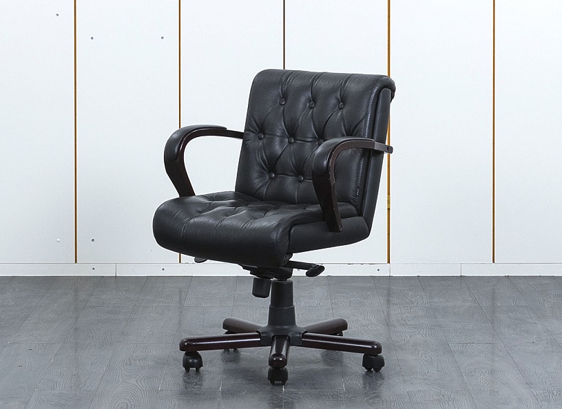 Офисное кресло руководителя  Unital Кожа Черный Роял D80  (КРКЧ1-29111)