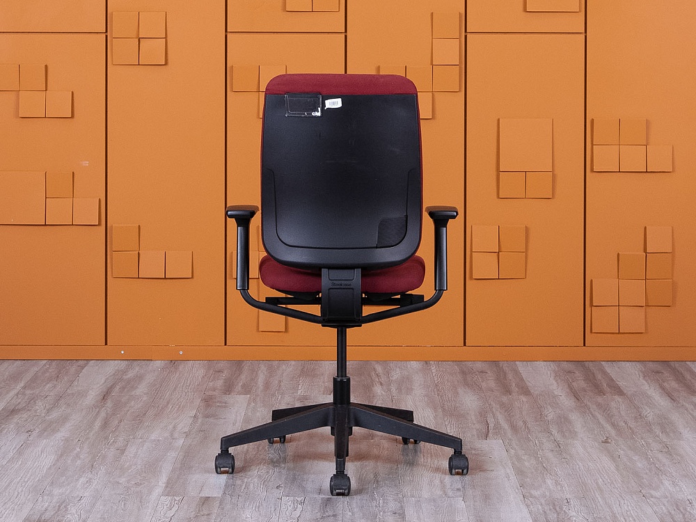 Офисное кресло для персонала  SteelCase Ткань Красный   (КПТК-30045)