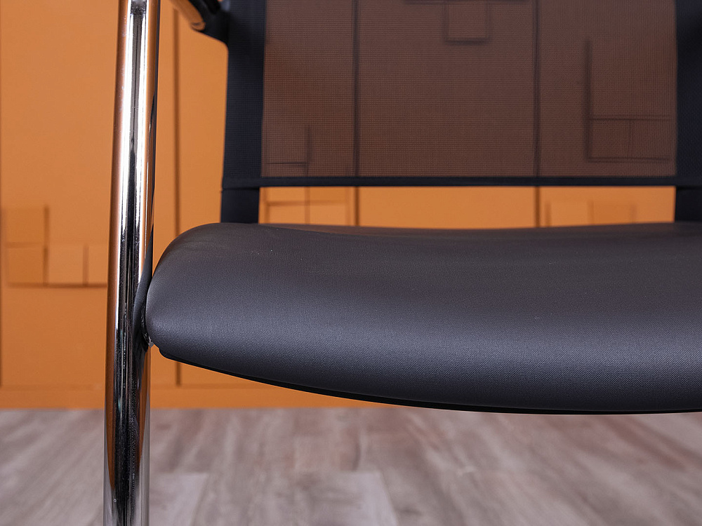 Конференц кресло для переговорной  Черный Ткань LD Seating Look  (КДСЧ-27025)