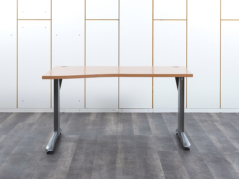 Офисный стол эргономичный SteelCase 1 400х1 000х750 ЛДСП Ольха   (СПЭЛл-30052)