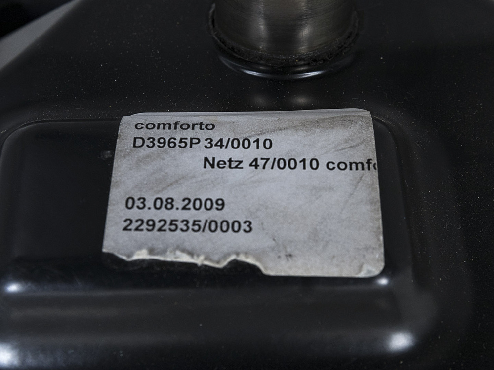 Офисное кресло для персонала  Haworth Сетка Черный Comforto  (КПСЧ1-01044)