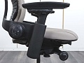 Офисное кресло руководителя  SteelCase Кожа Бежевый Leap B  (КРКБ-16122)