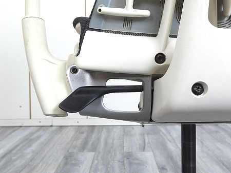Офисное кресло руководителя  Herman Miller Ткань Серый Embody  (КРТС-14064)