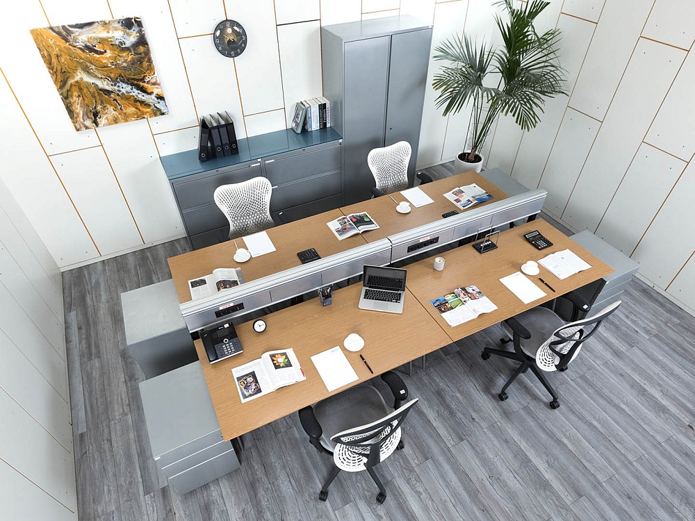 Комплект офисной мебели Herman Miller 3 200х1 800х1 000 ЛДСП Орех   (КОМХ-17082)