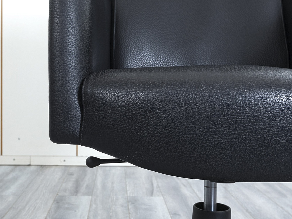 Офисное кресло руководителя  Origgi Salotti Кожа Черный   (КРКЧ-05093)