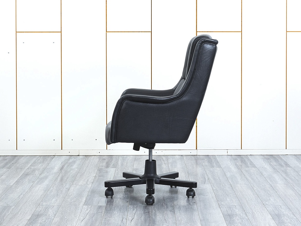 Офисное кресло руководителя  Origgi Salotti Кожа Черный   (КРКЧ-05093)